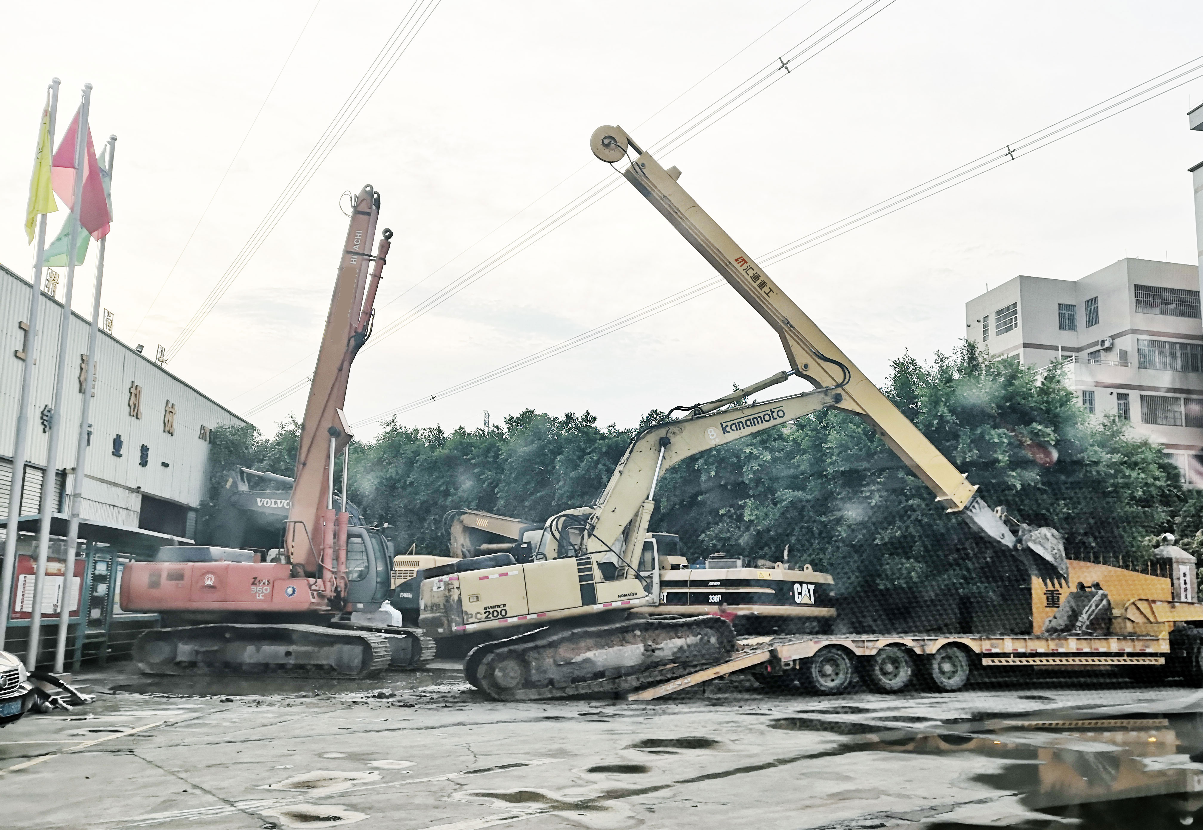 勾機(jī)伸縮臂廠家、挖機(jī)伸縮臂廠家、挖機(jī)伸縮臂改裝